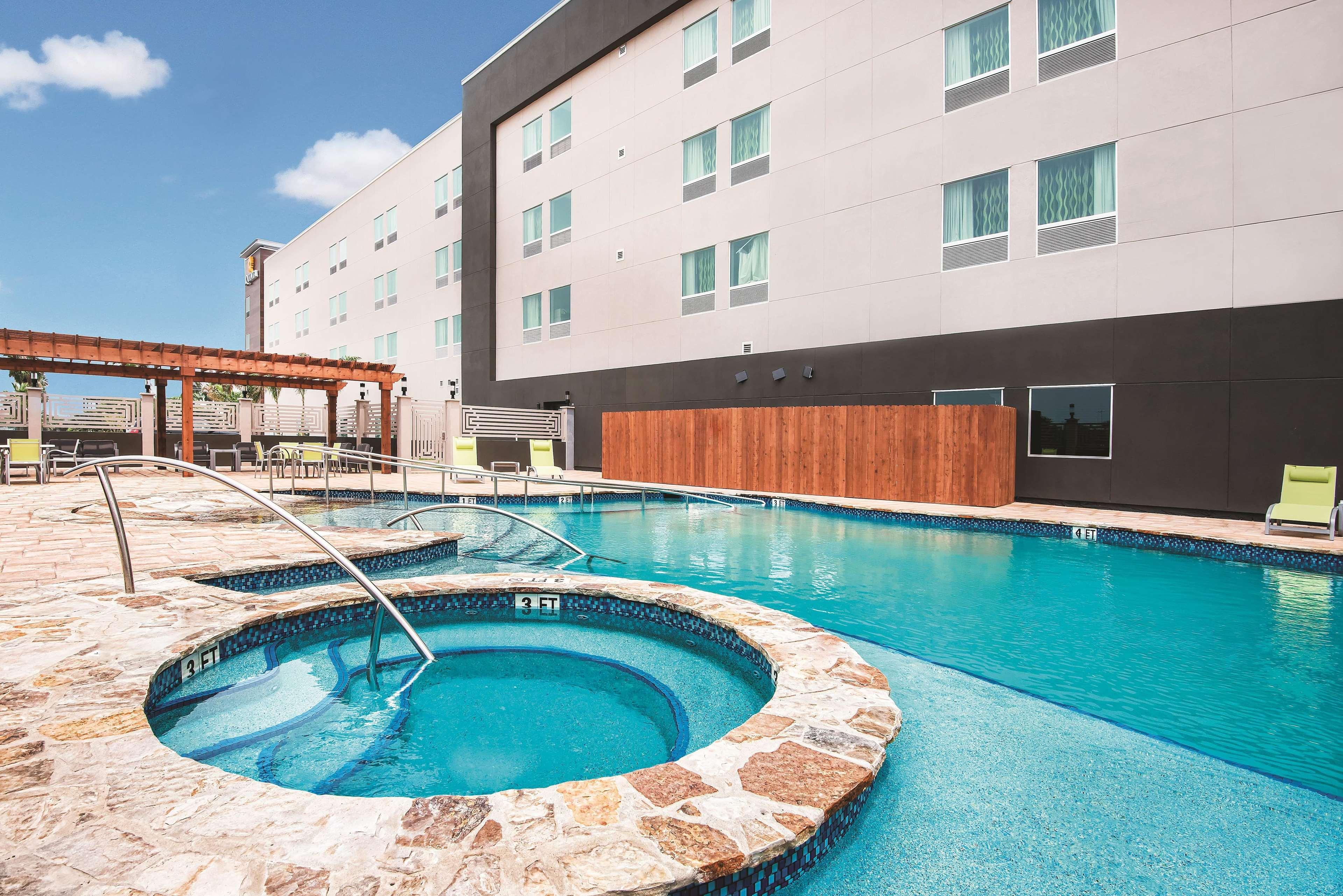 La Quinta By Wyndham Mcallen Convention Center Bagian luar foto
